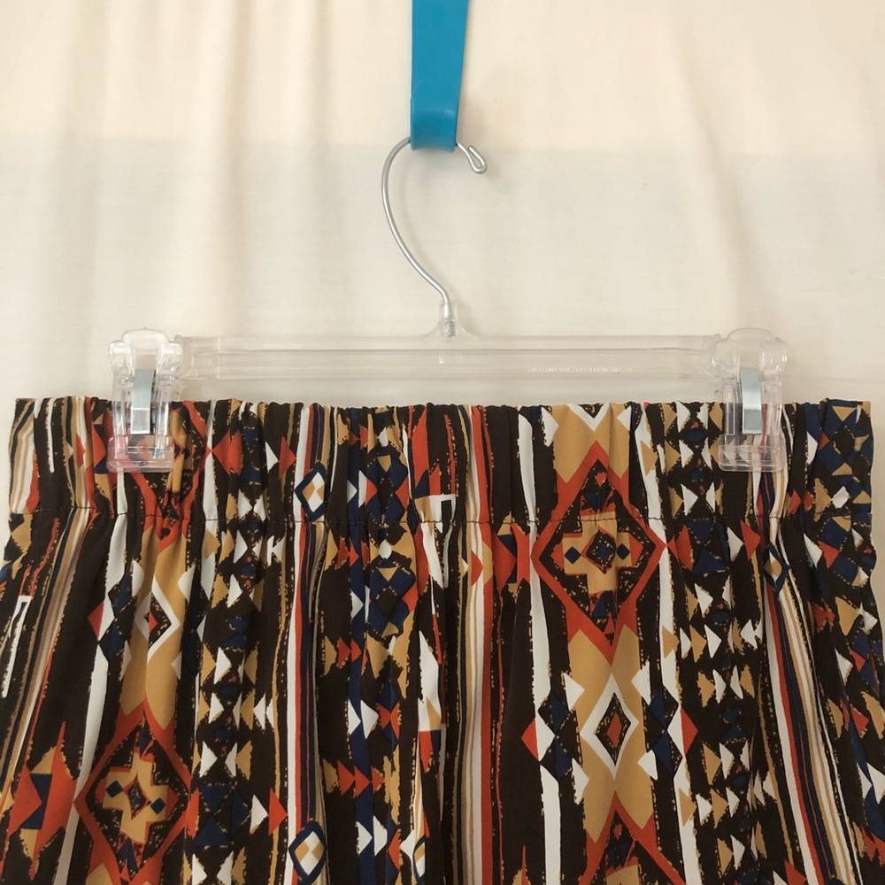 Love Culture | Tribal Print | Bow Front Shorts - Picture 6 of 8